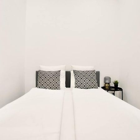 Standard Apartment By Hi5-St. King Mini Studio Budapesta Exterior foto