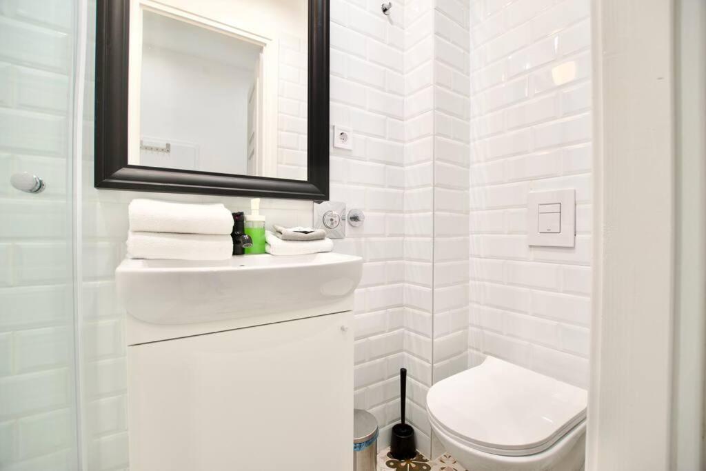 Standard Apartment By Hi5-St. King Mini Studio Budapesta Exterior foto