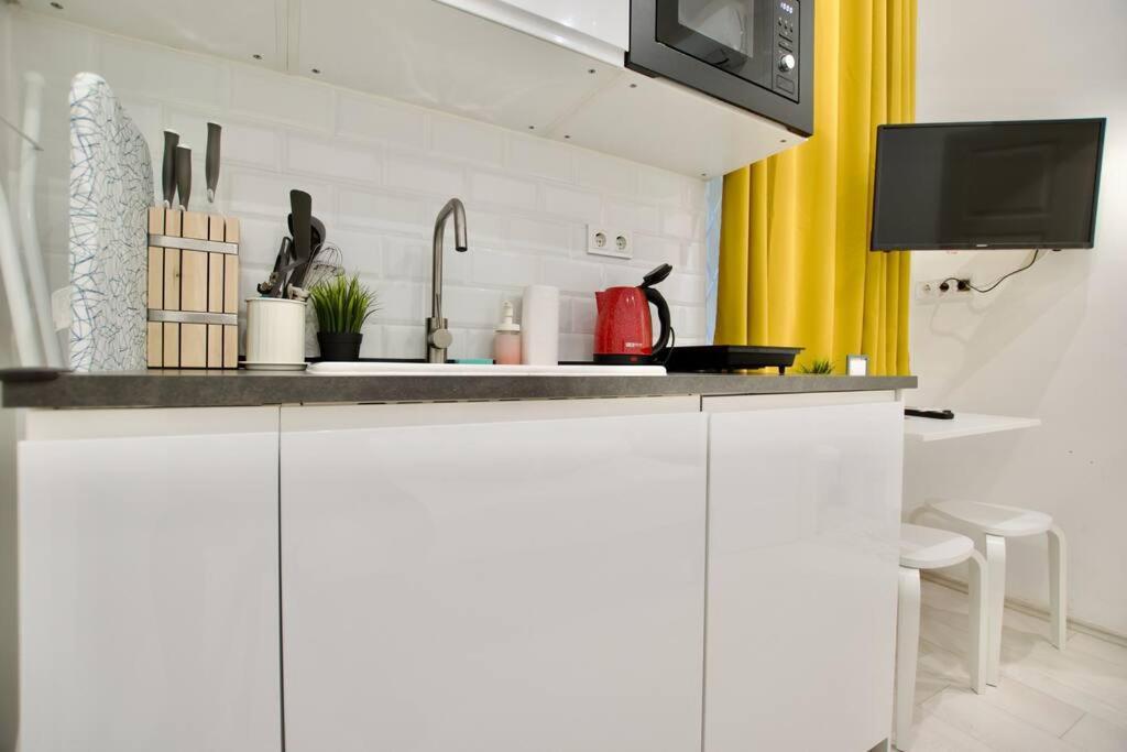 Standard Apartment By Hi5-St. King Mini Studio Budapesta Exterior foto